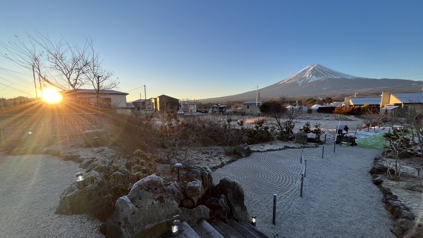 富士山絶景スポットから見る日の出