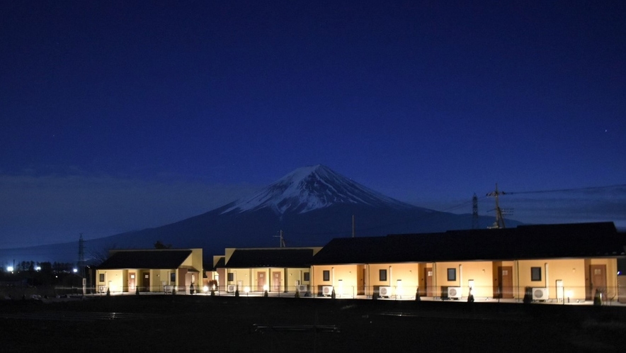 夜の夢富士の風景