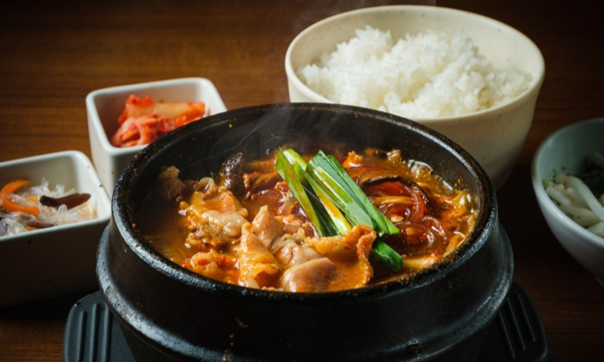 2階「サムギョプサルと野菜 いふう」