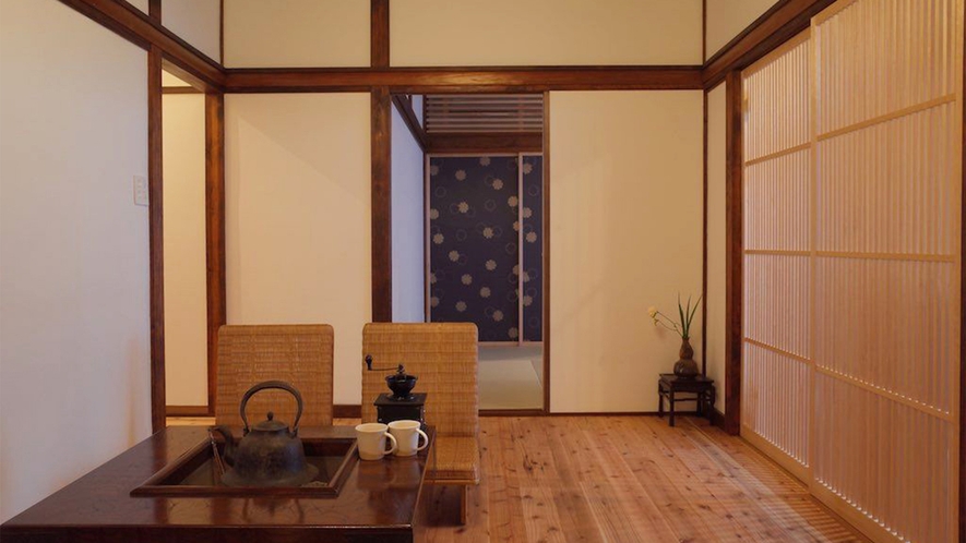 ・古き良き日本家屋の良さを残しつつリノベーションした大人な空間