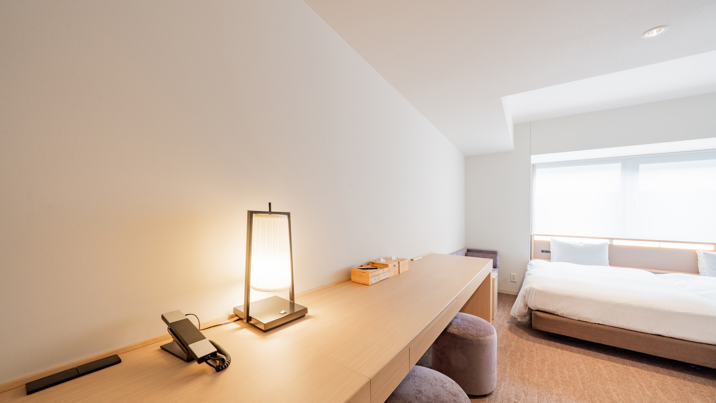 ［フォース］広々としたデスクスペース