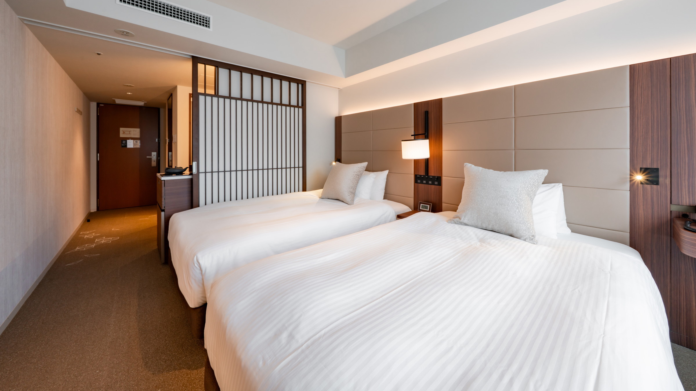 ［プレミアツイン］