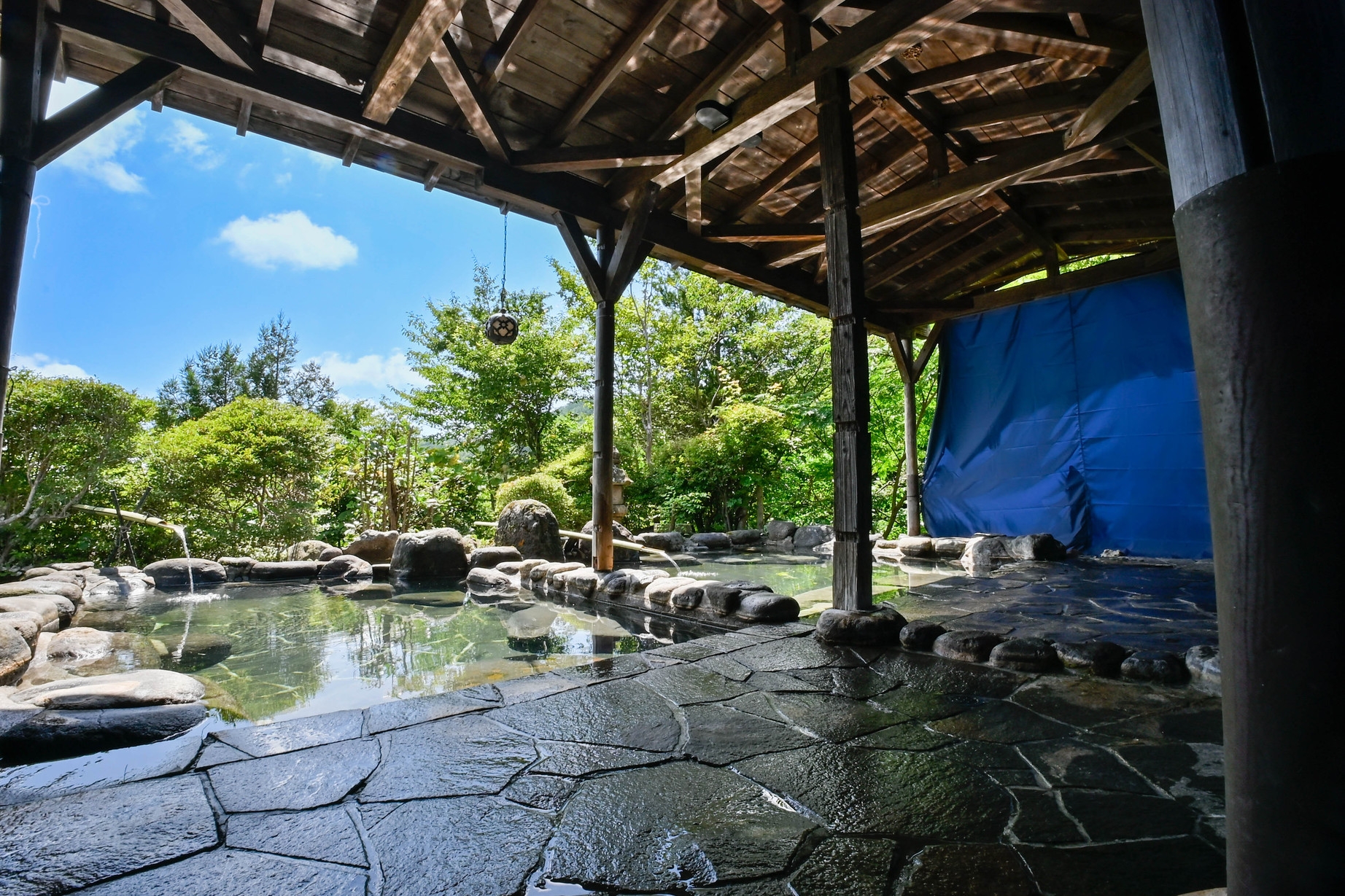 【ひとひかり専用・夏季限定夏風呂露天風呂付】朝・夕お部屋食｜温泉贅沢な休日【冷蔵庫内ドリンク付】