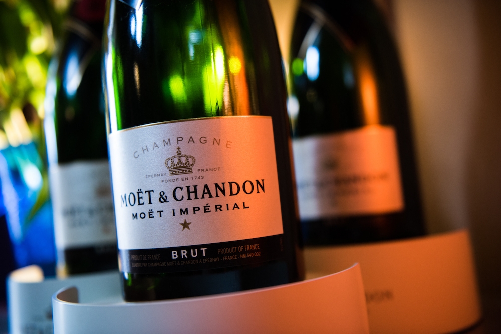 【HappyAnniversary記念日プラン】2食お部屋食＆冷蔵庫ドリンク付In14時OUT11時