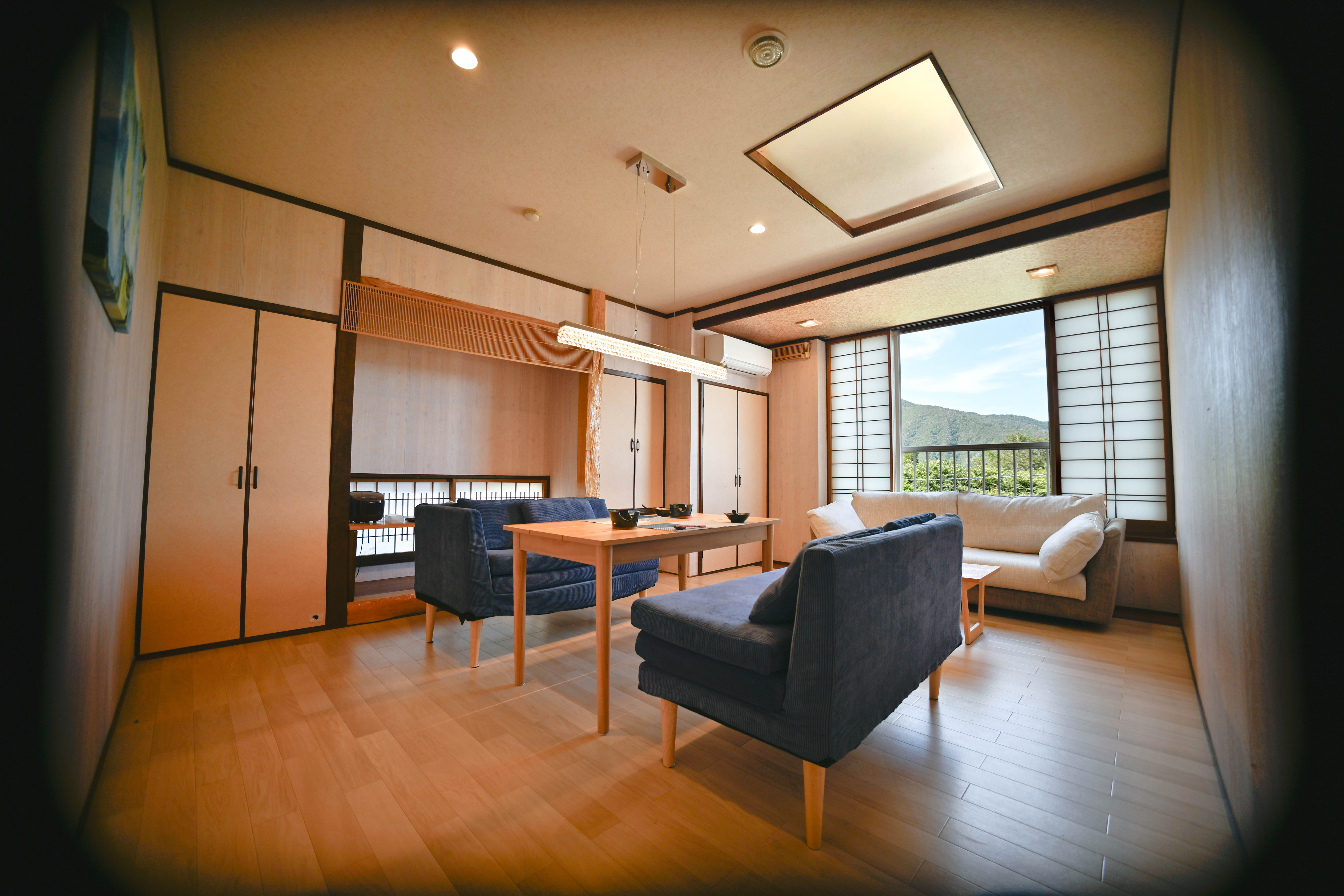 Caf&eacute; Lounge　アオネの庭　蒼-aoi-