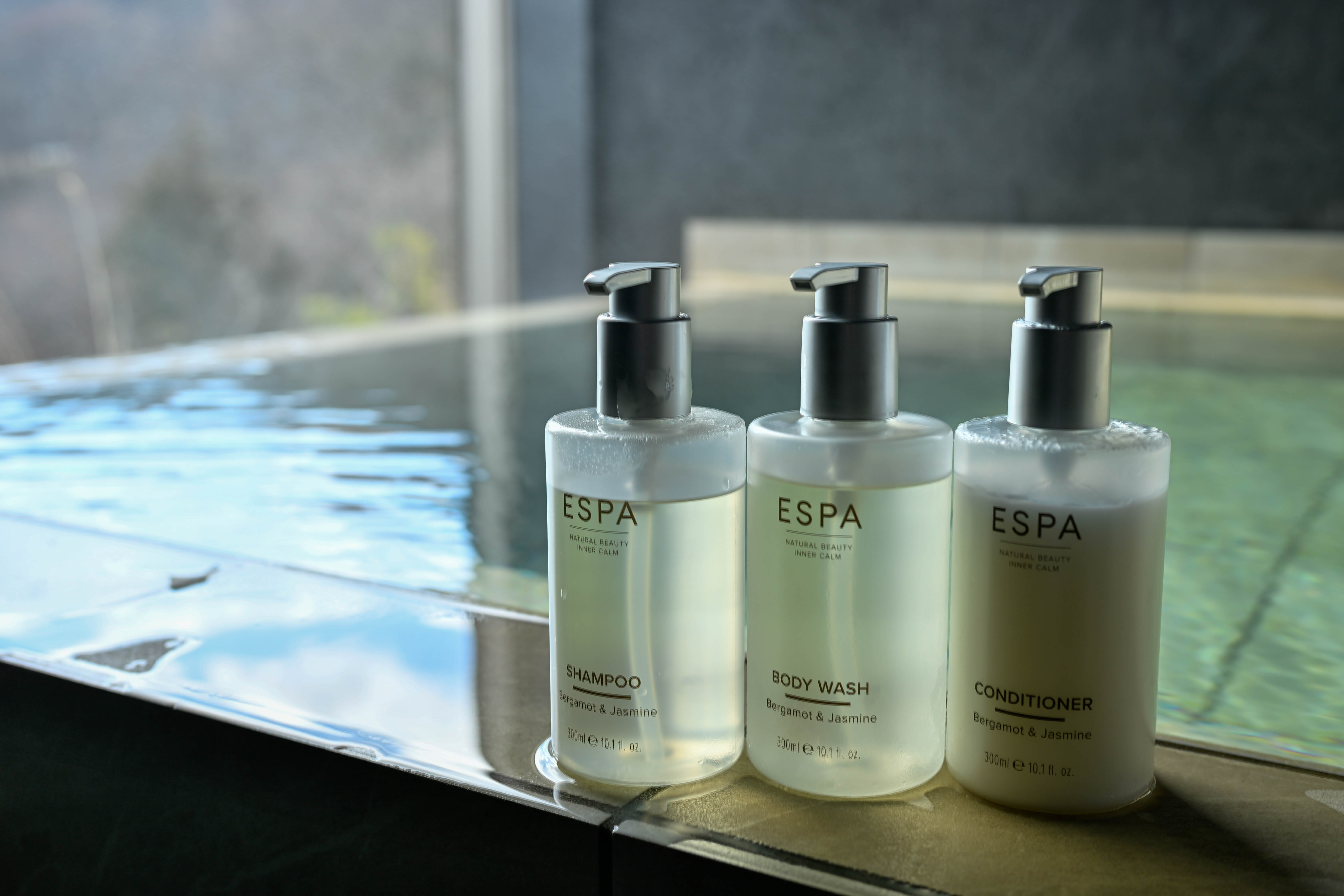 【アメニティ】各棟それぞれのアメニティをご用意しております。写真：ESPA