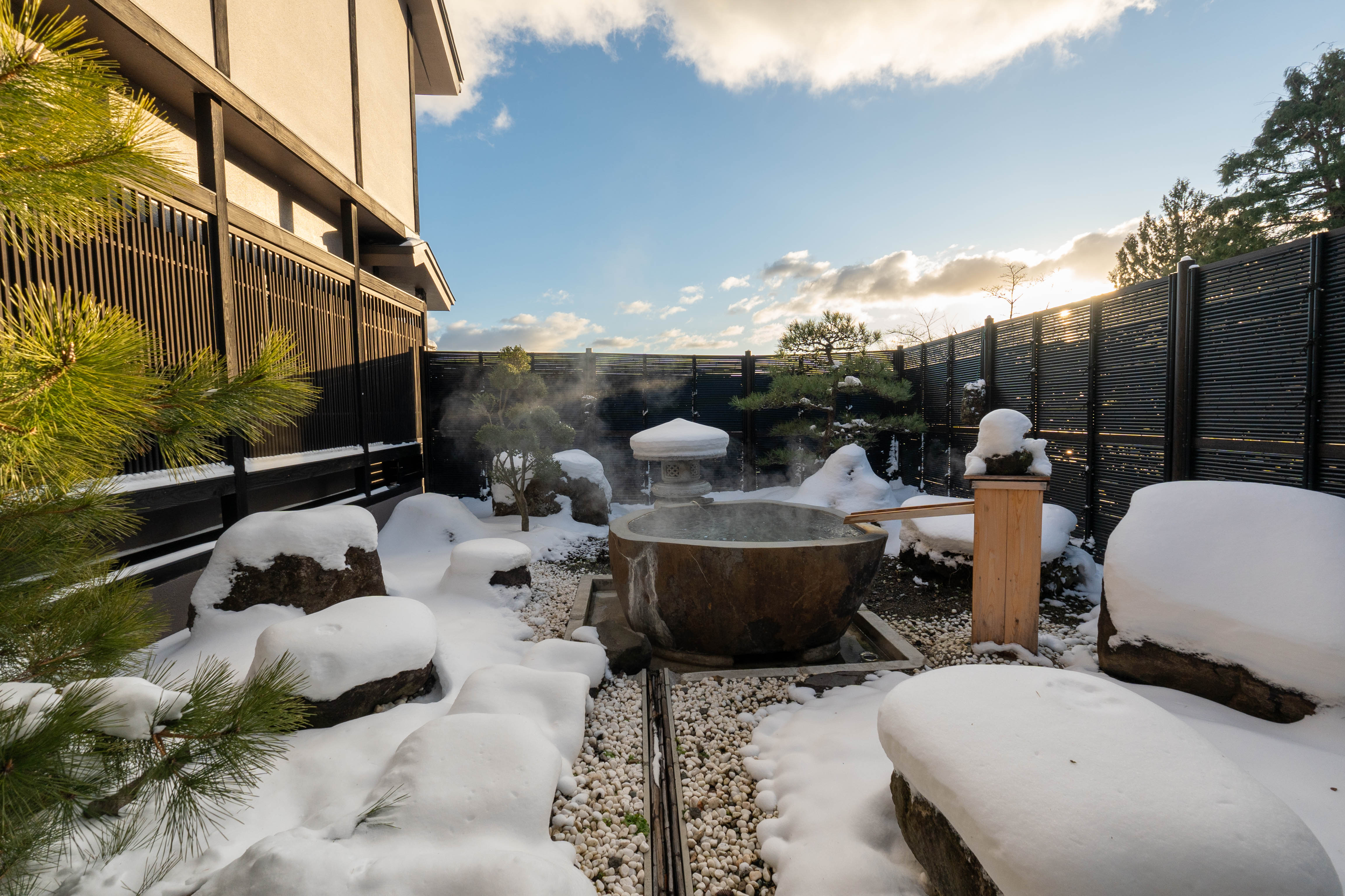 青根温泉　一棟温泉宿　星月　雪見風呂(12月-3月)