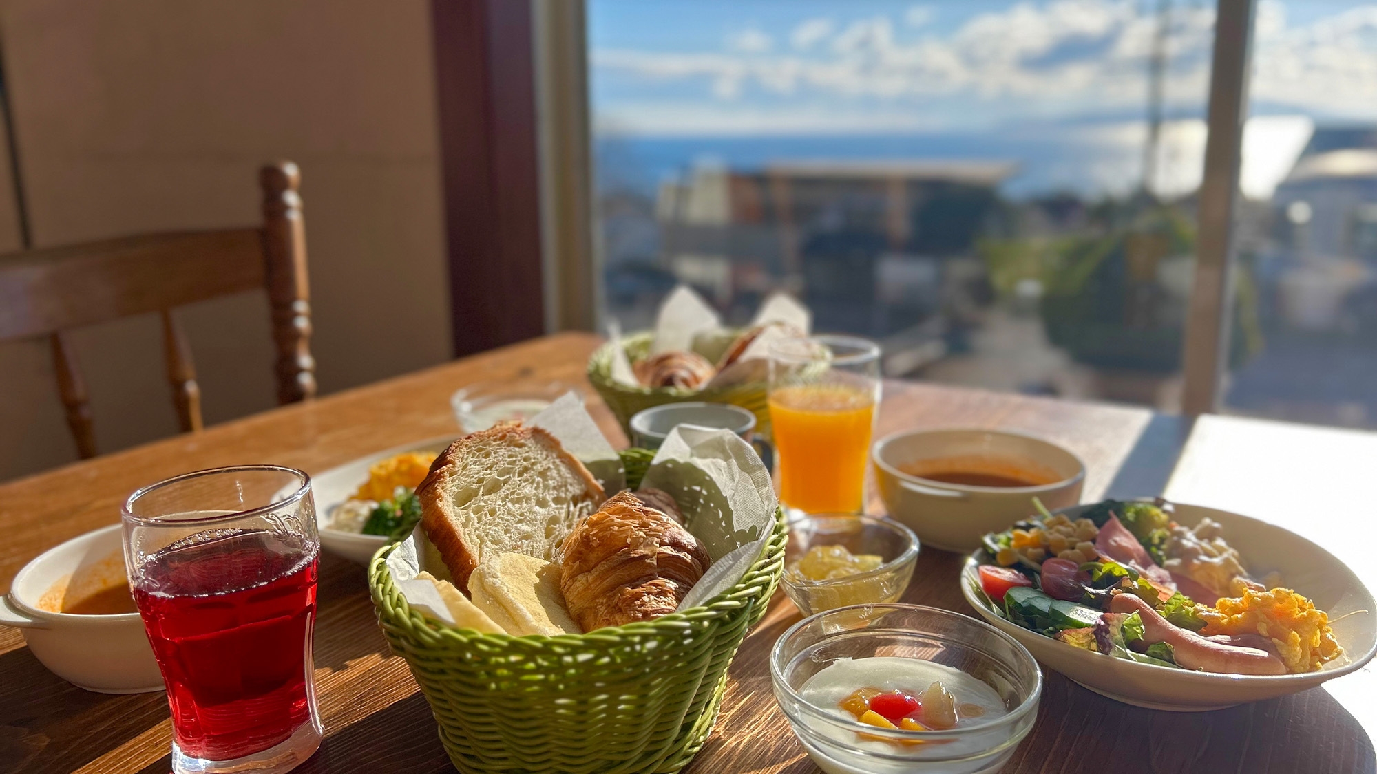 【直前割】飲み放題＆地魚舟盛り＆国産牛の2食付！貸切温泉でリフレッシュ♪