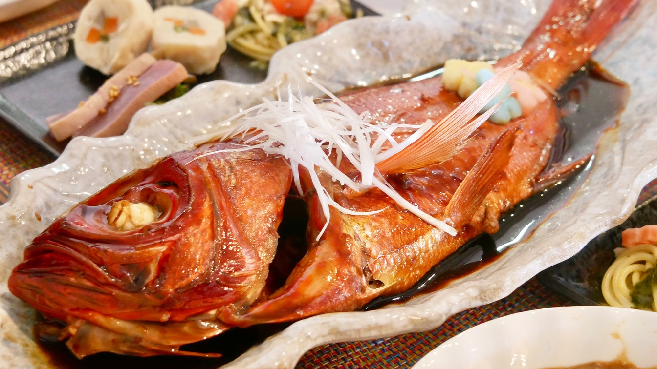 １００組限定！【飲み放題】伊勢海老のお刺身＋地魚の舟盛り+金目鯛の姿煮の付いた2食付きプラン