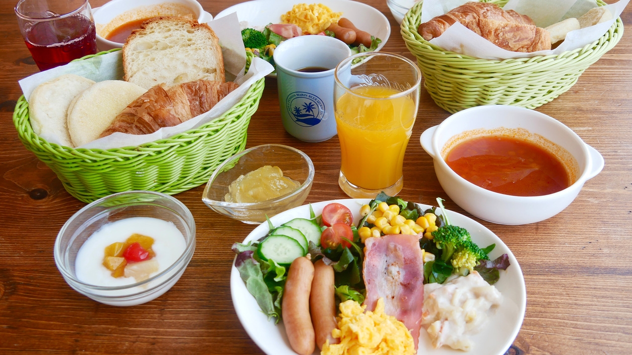 【軽食カレーライスプラン】夕食は部屋食でカレーライス（22時まで対応）｜朝食は自慢の焼きたてパン♪