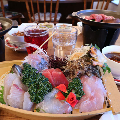 *料理／地魚の舟盛り一例