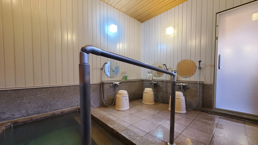 ★【リーズナブル】ウマウマな馬刺しが付いた日替わり２食付き！焼き鳥に変更もOK♪