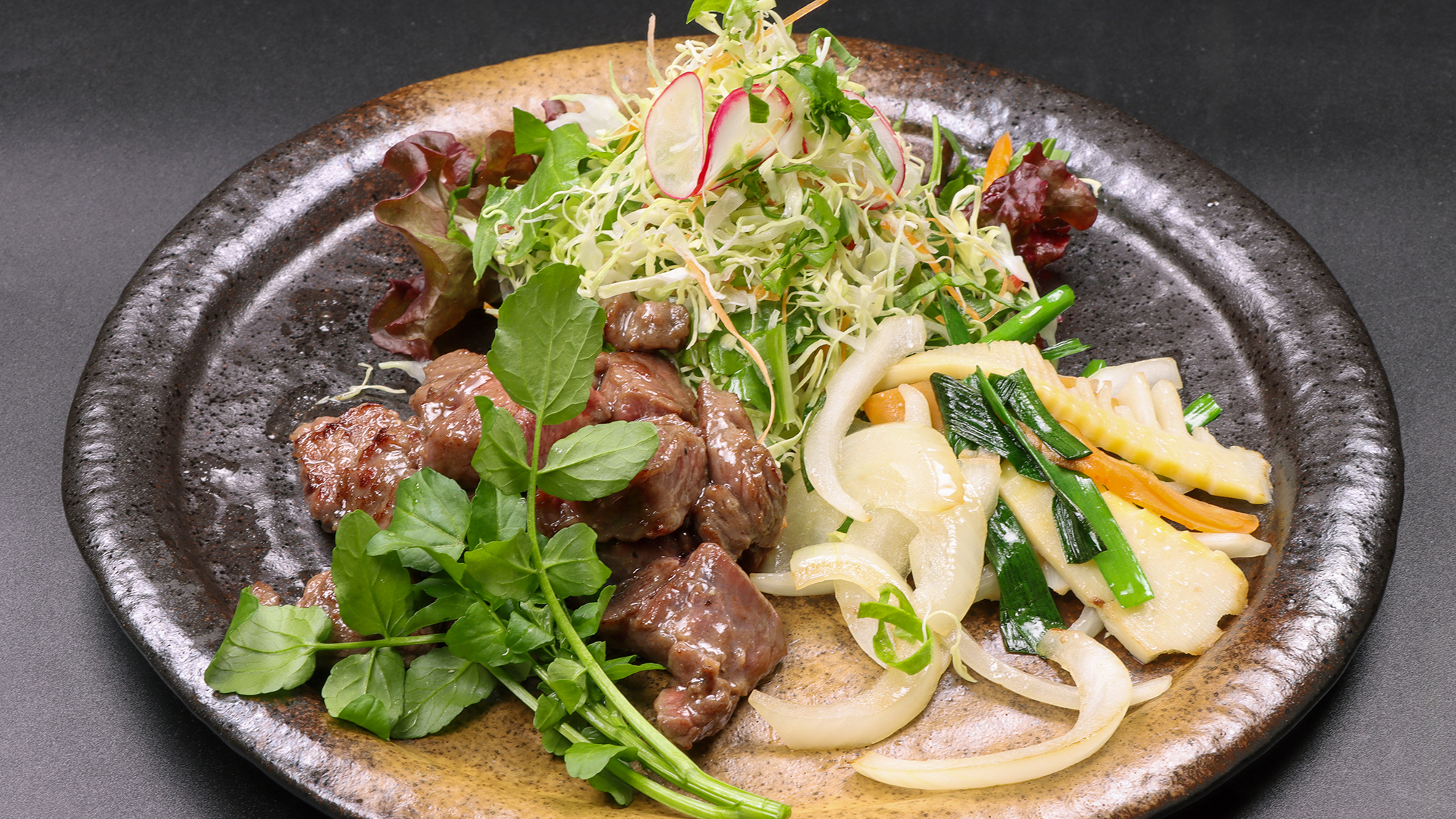 #桜肉のサイコロステーキ 馬肉ならではの噛み応えと旨味が特徴です♪