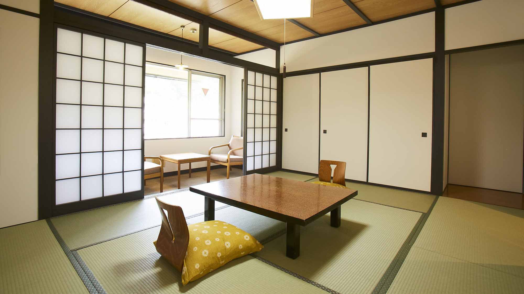 和室 Tatami room (TV，小型冷蔵庫，トイレ付)