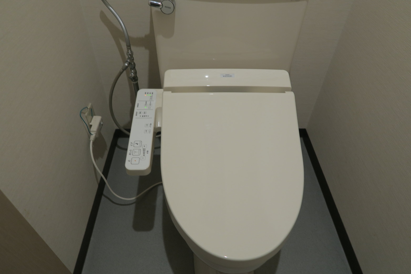 【2食付きプラン】ゲレンまで徒歩1分☆Wi-Fi完備 　トイレ・洗面所付き　見晴らしのいいお部屋です