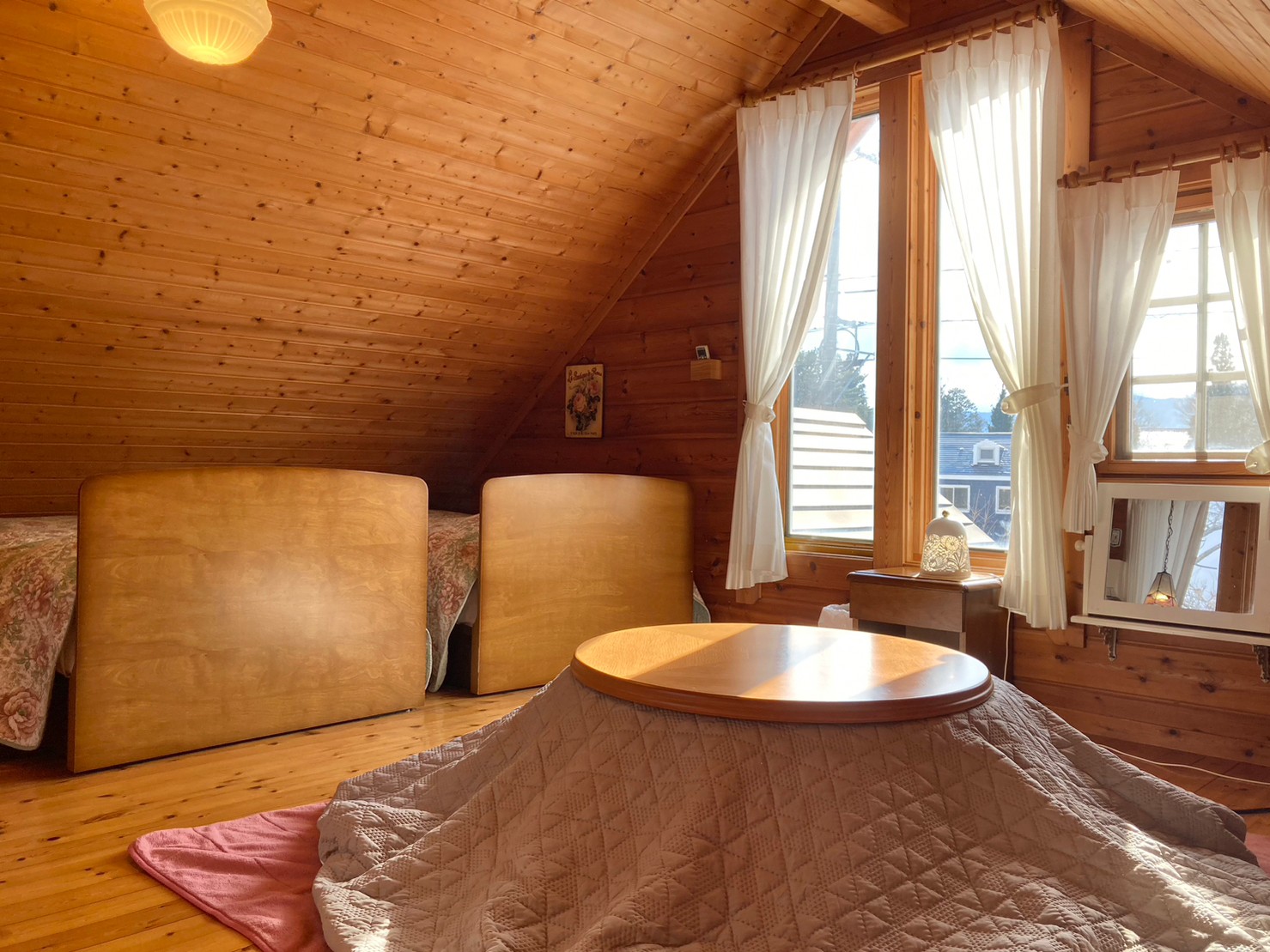 【ローズ】冬はこたつもあります。