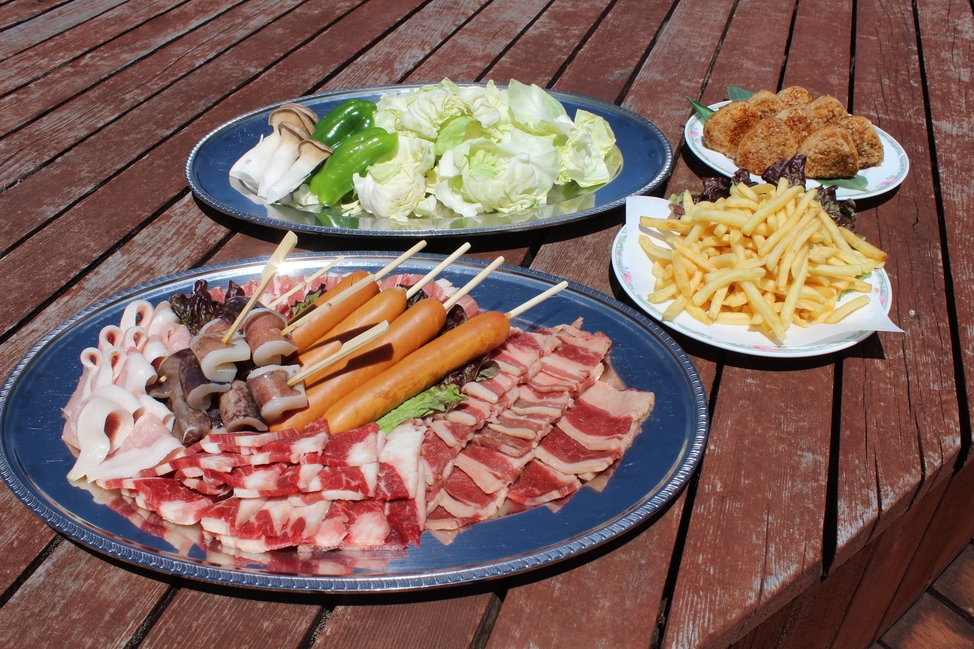4名以上 バイクツーリングプラン1泊2食付 キャンプ場キャビンで手ぶらでキャンプ！