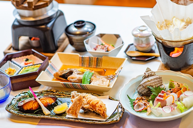 【楽天限定☆ポイント２倍】【1泊2食付】　瀬戸内の海鮮料理と展望風呂で満喫！！