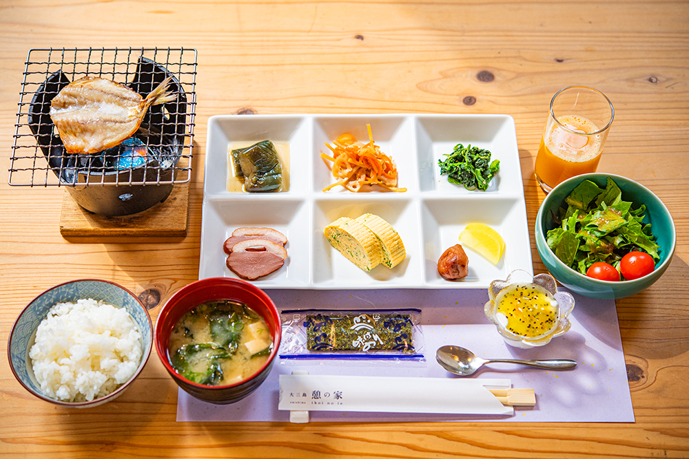 朝食
