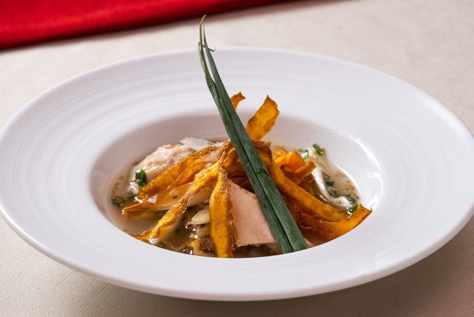 【期間限定】シーズンディナーコースプラン｜プライベート空間で過ごす里山ステイ