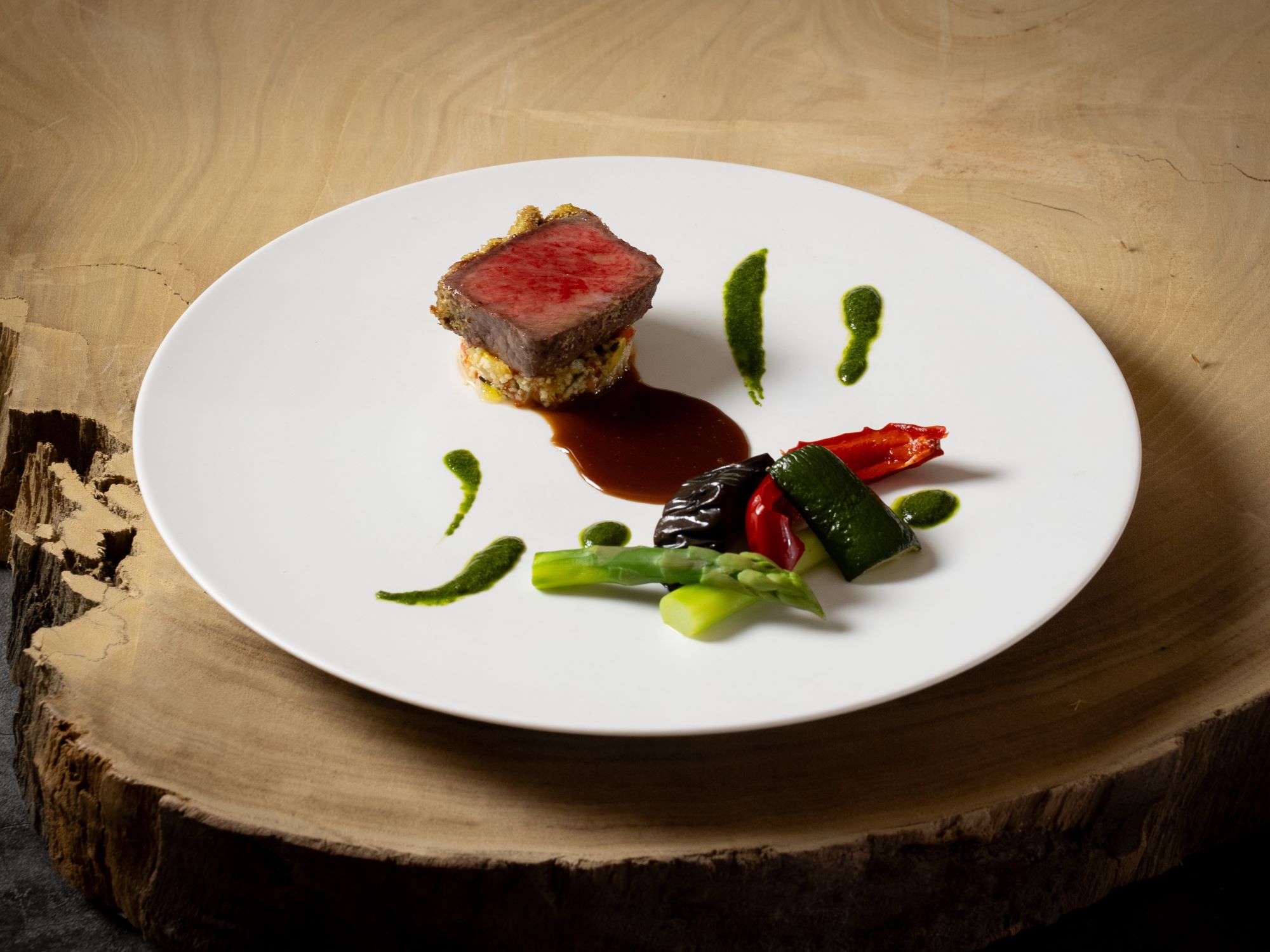 【夕食】2026春夏スペシャルディナーコース｜深谷牛ランプの香草パン粉焼き 季節の焼き野菜 タブーレ