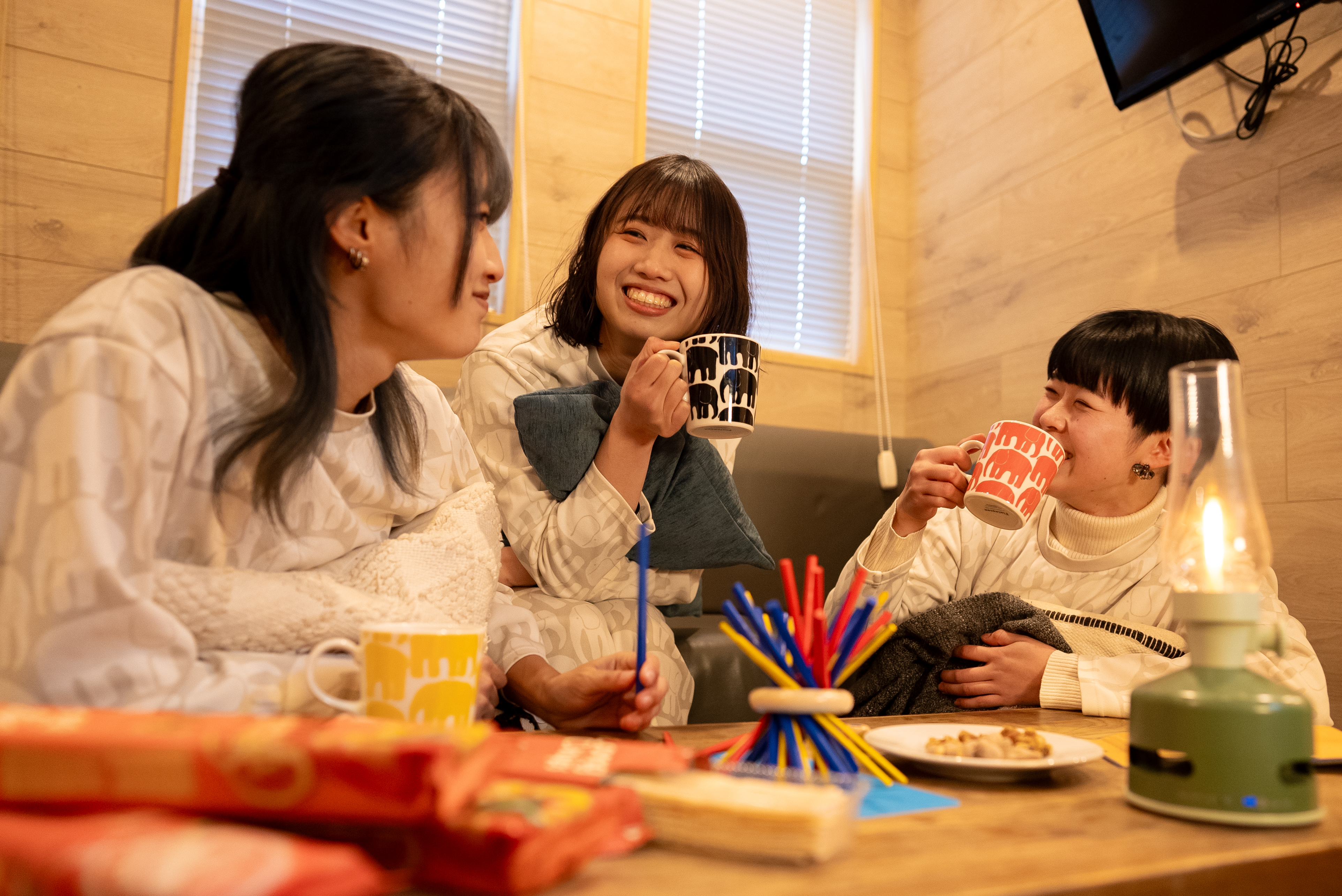 【客室】グランピングキャビン｜過ごし方｜ボードゲームを1組様につき2点までご利用いただけます。