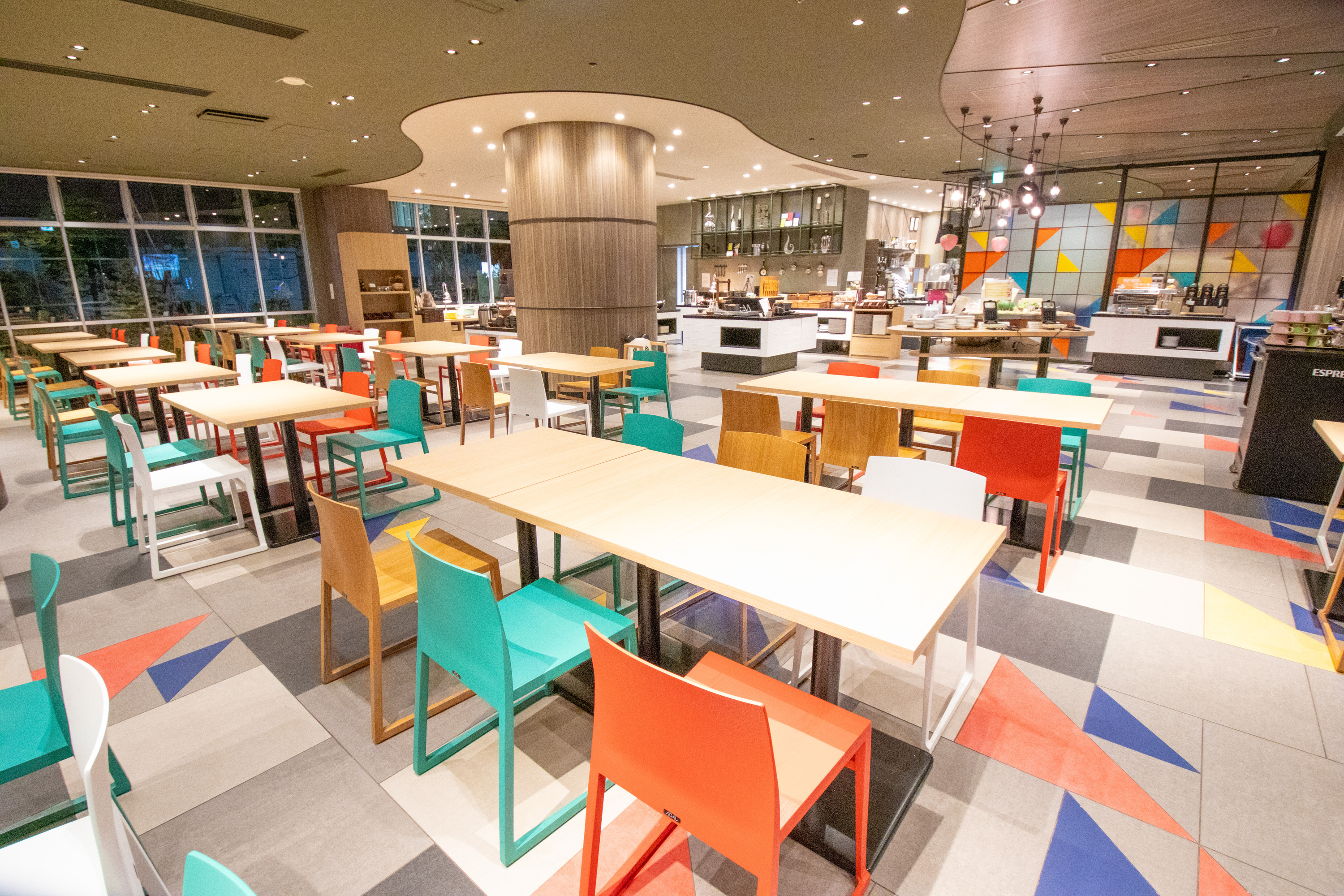 朝食レストラン「STREATS」朝6時オープン！