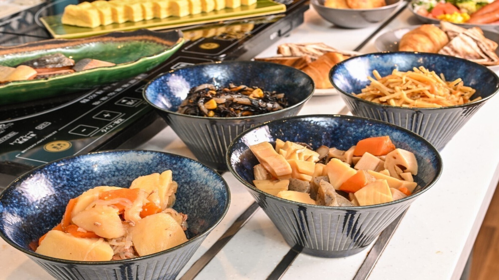 朝食ビュッフェ