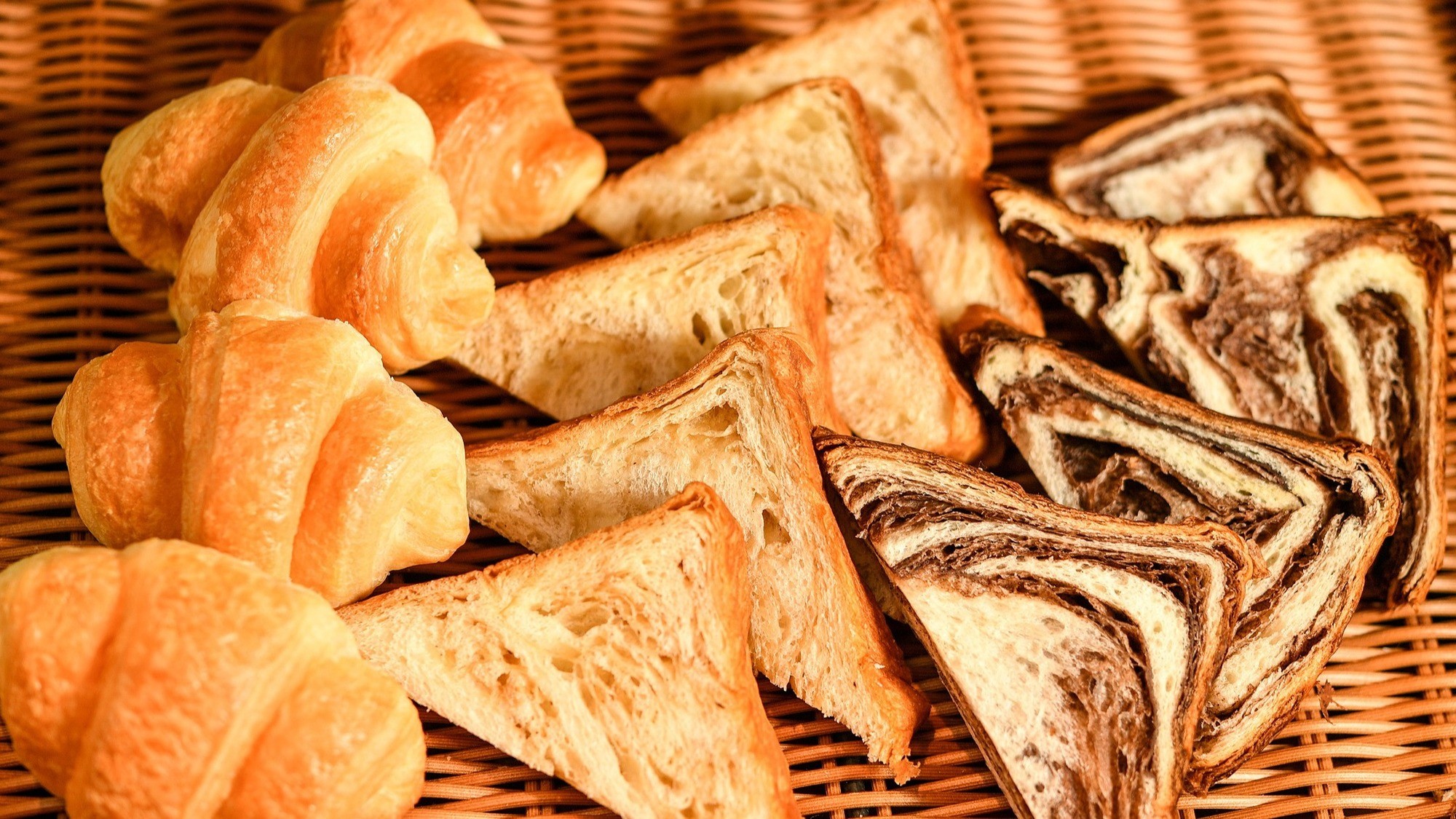 京都生まれのデニッシュ食パン「ANDE」
