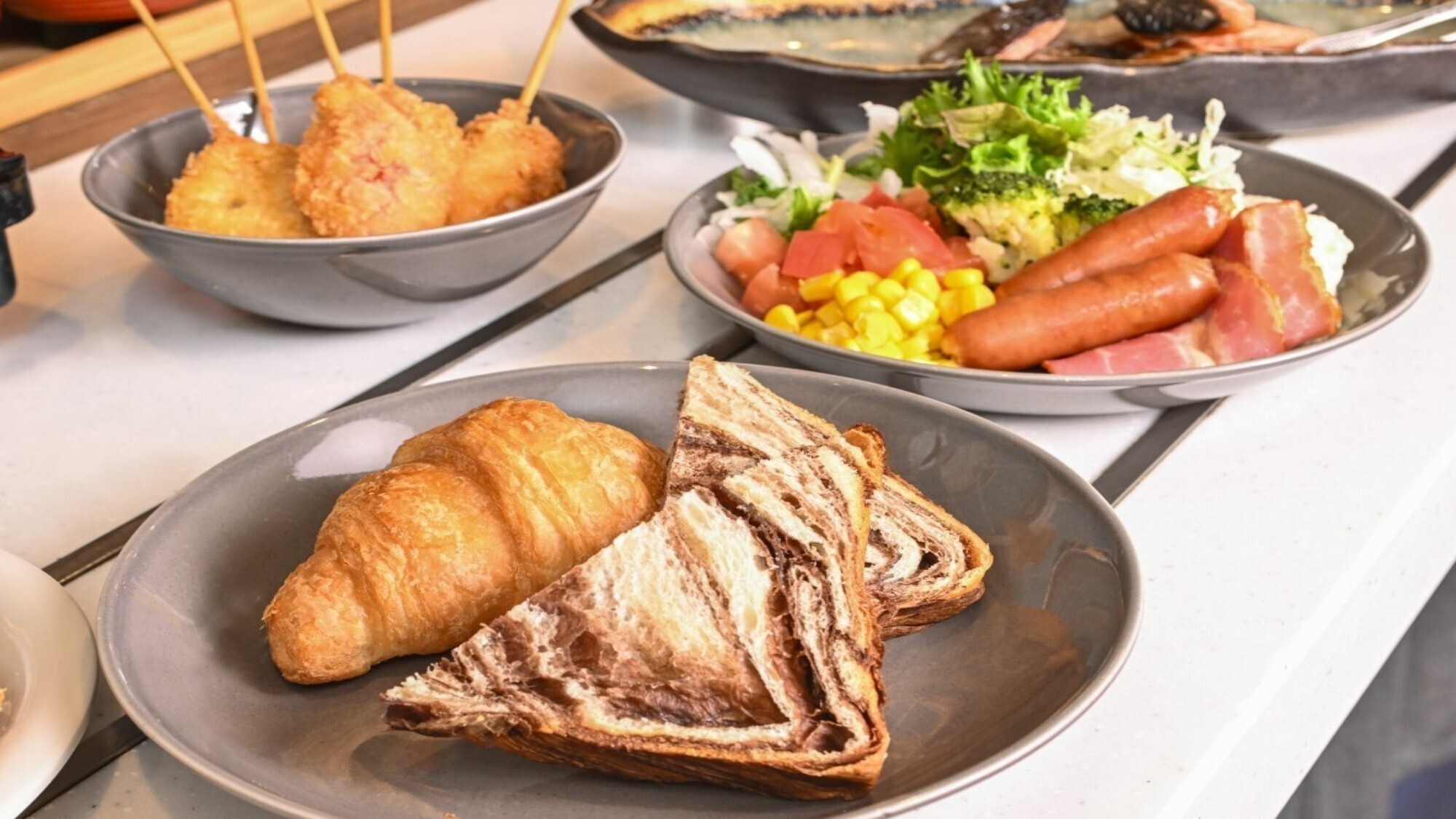 朝食ビュッフェ