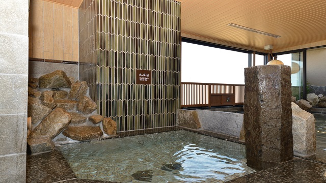 ◆男性大浴場◆水風呂(16-17℃)