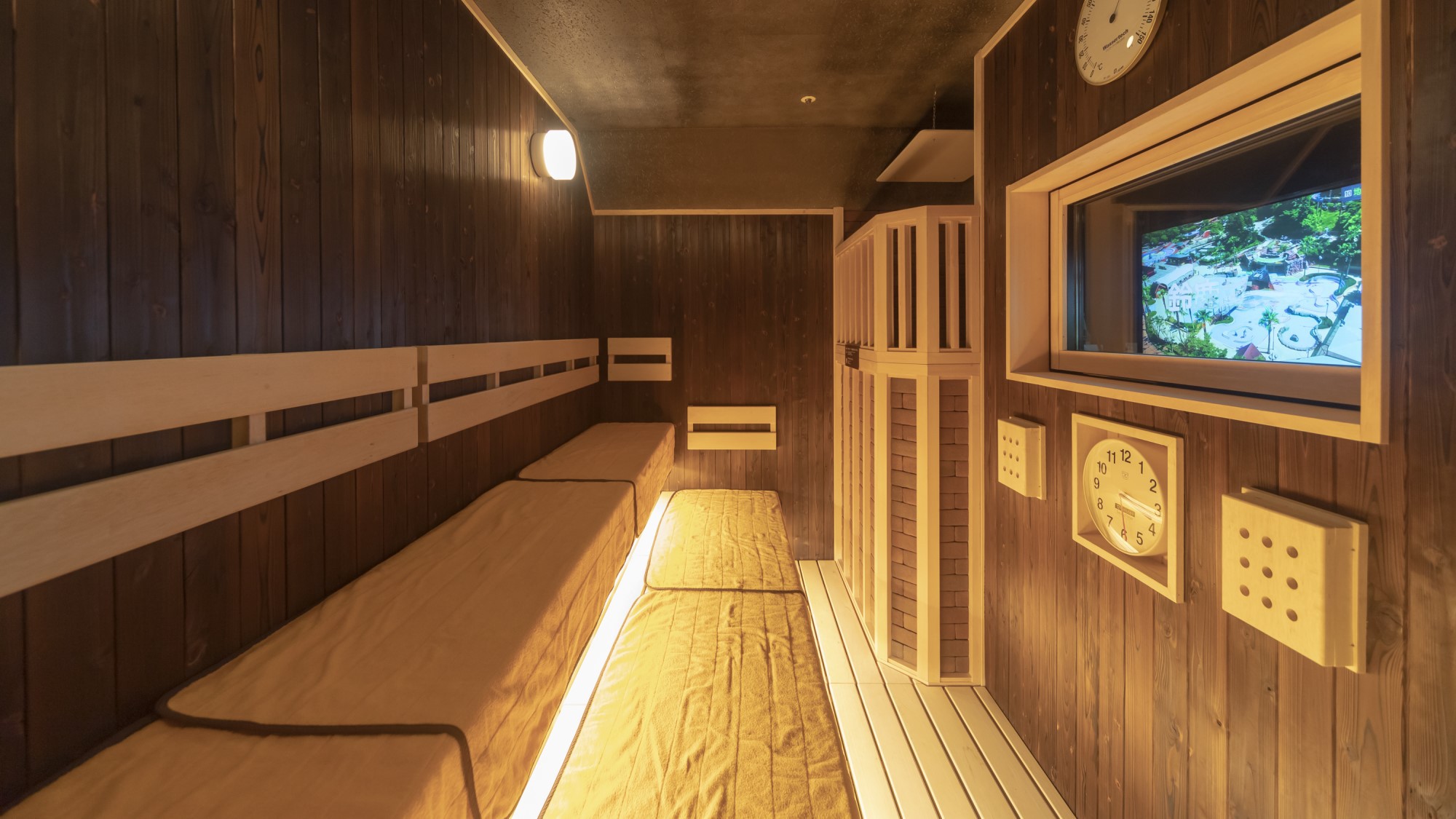 【男性・女性】高温サウナ　（約96℃）