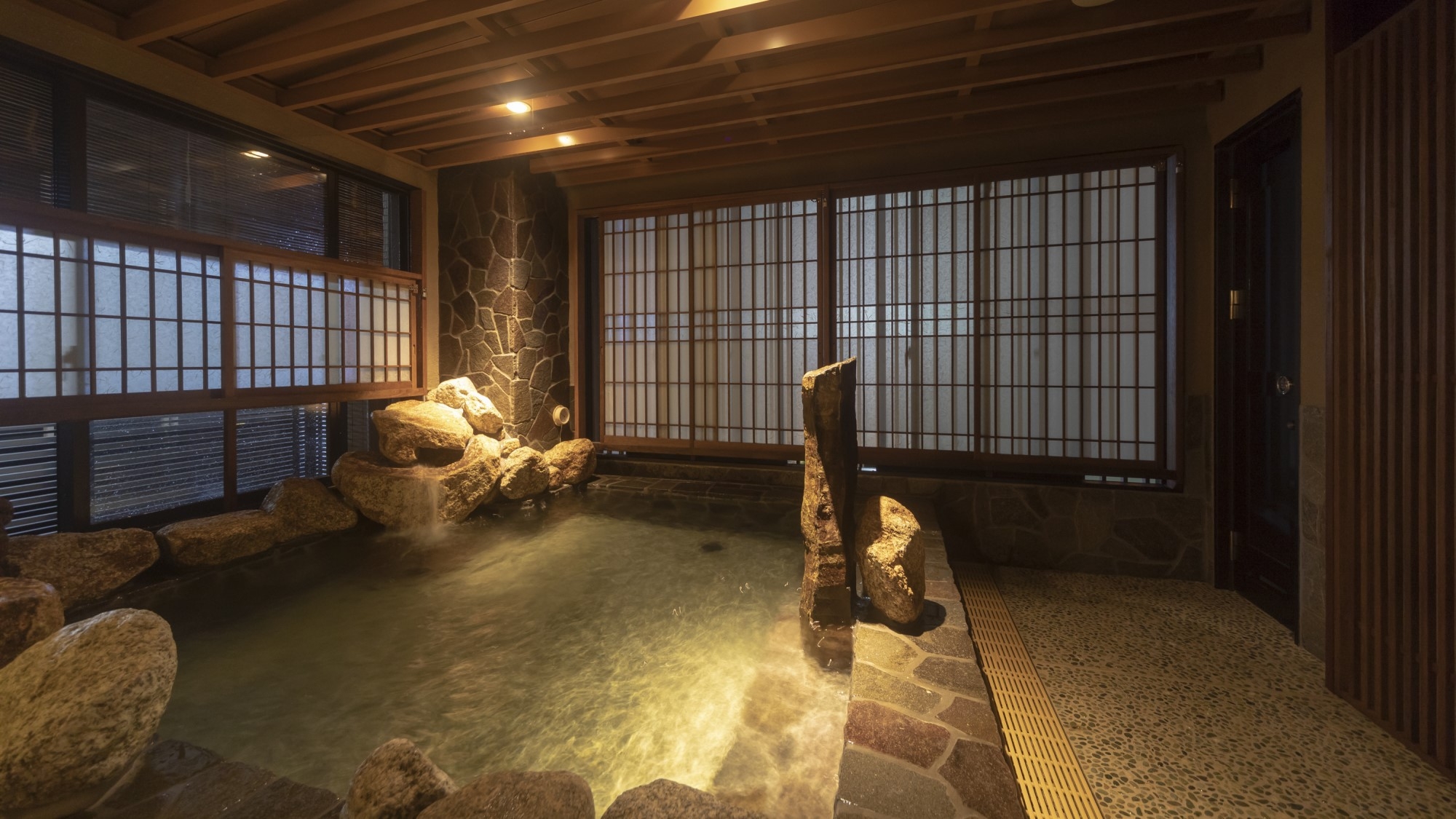 【またきてな関西旅】15時イン〜13時アウトの22時間ステイプラン【素泊り】