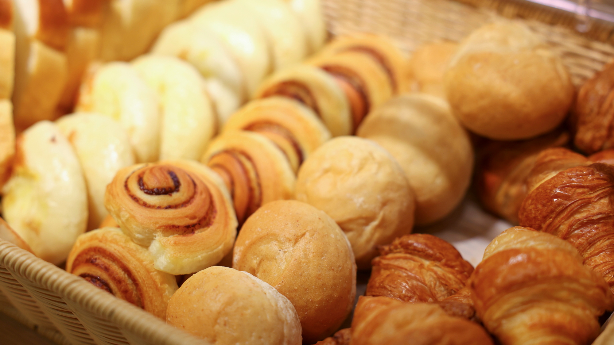 【朝食】堀江のパン屋「ホットクロス」の手作りパン