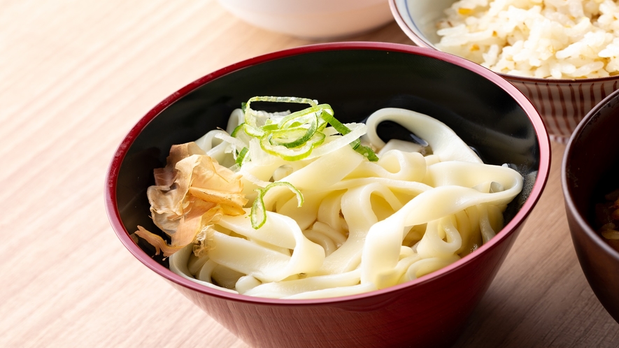 【朝食】きしめん