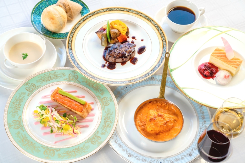 【一番人気一泊二食付き】〜フレンチディナーコース＆朝食ブッフェ〜