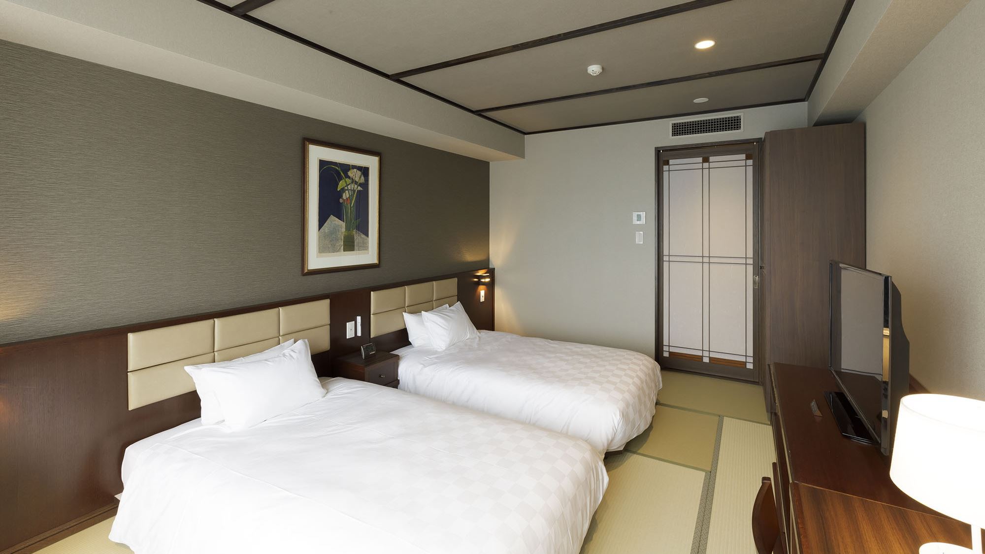 スタンダード【和室ツイン】洋の便利さに和室の落ち着きを合わせた、過ごしやすいお部屋です。