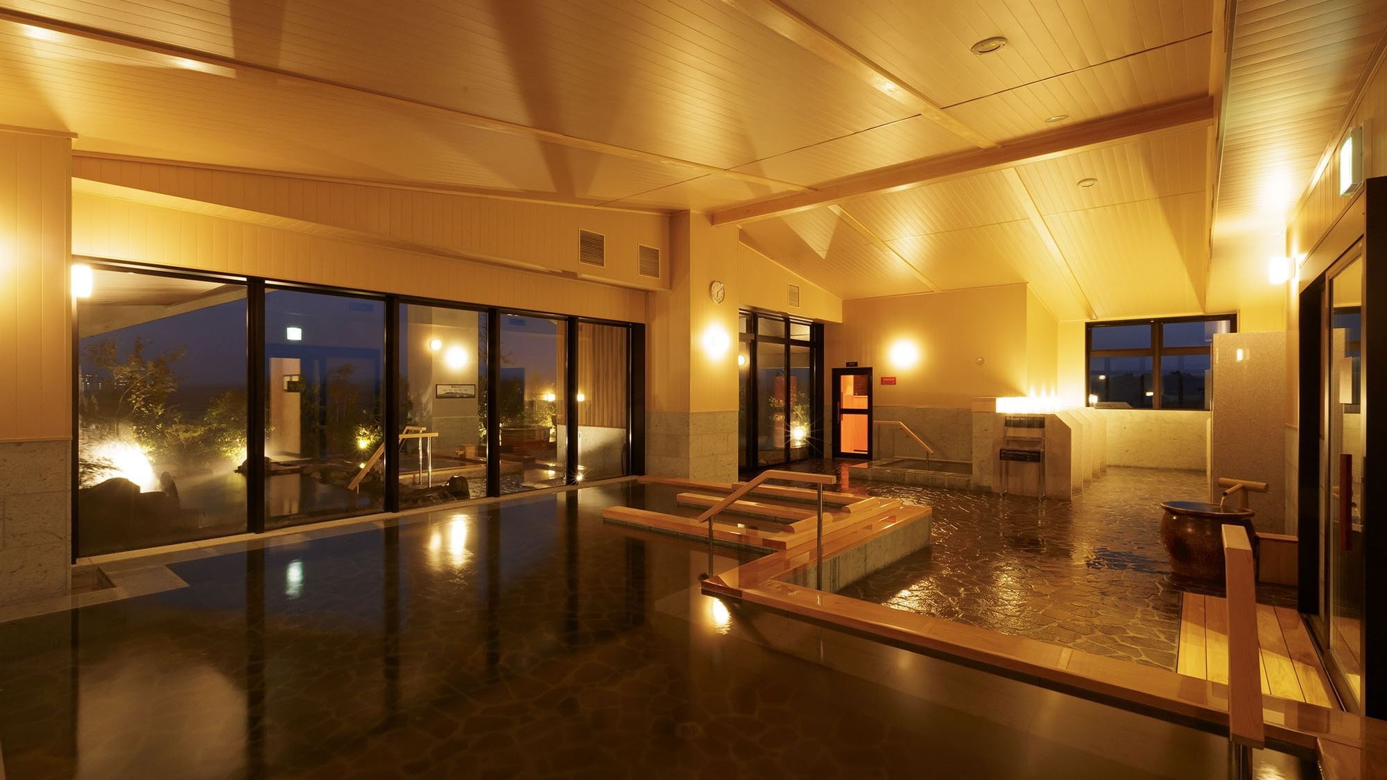 【平日限定！】冬いちご狩り無料体験付き♪ご夕食は創作イタリアン＜ご夕食：17:40〜19:10＞