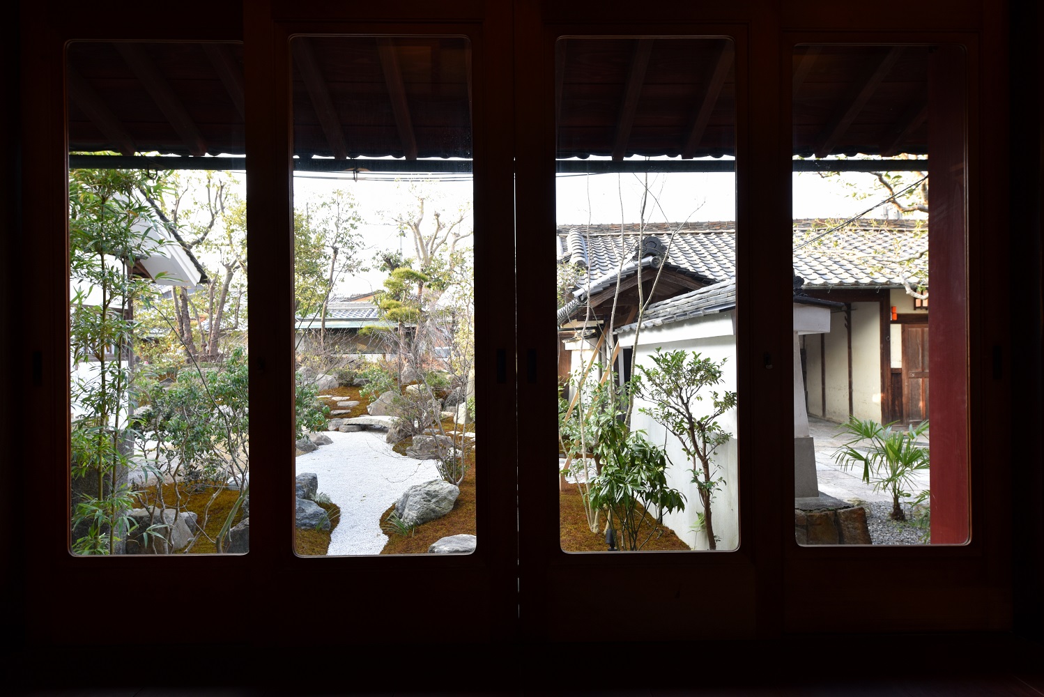 【レストラン五風十雨】お庭を眺めるレストラン