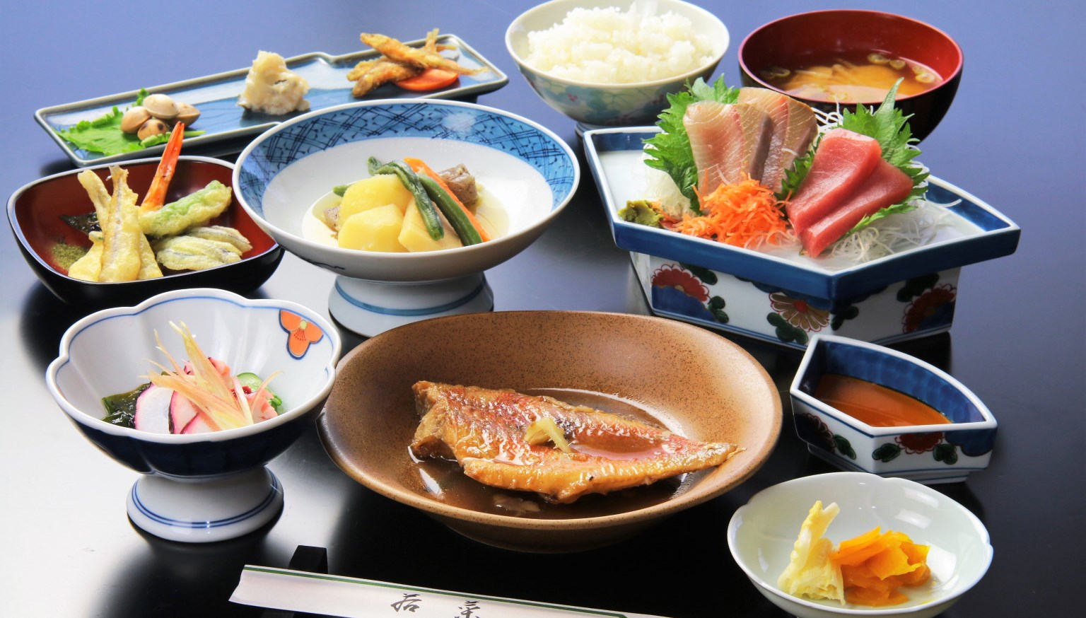 【夕食】全体の一例。