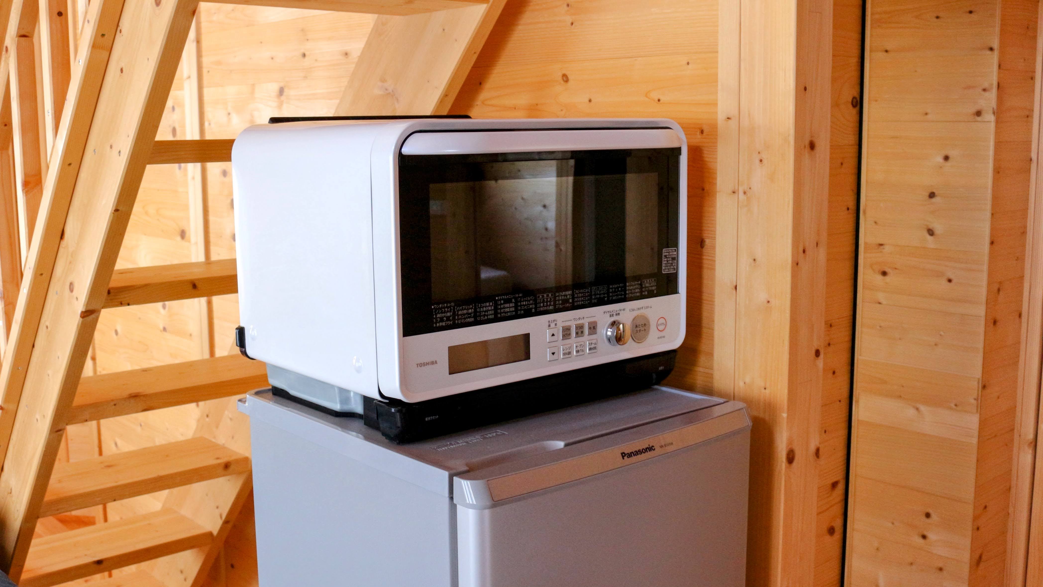 全室に完備のオーブン機能搭載電子レンジ