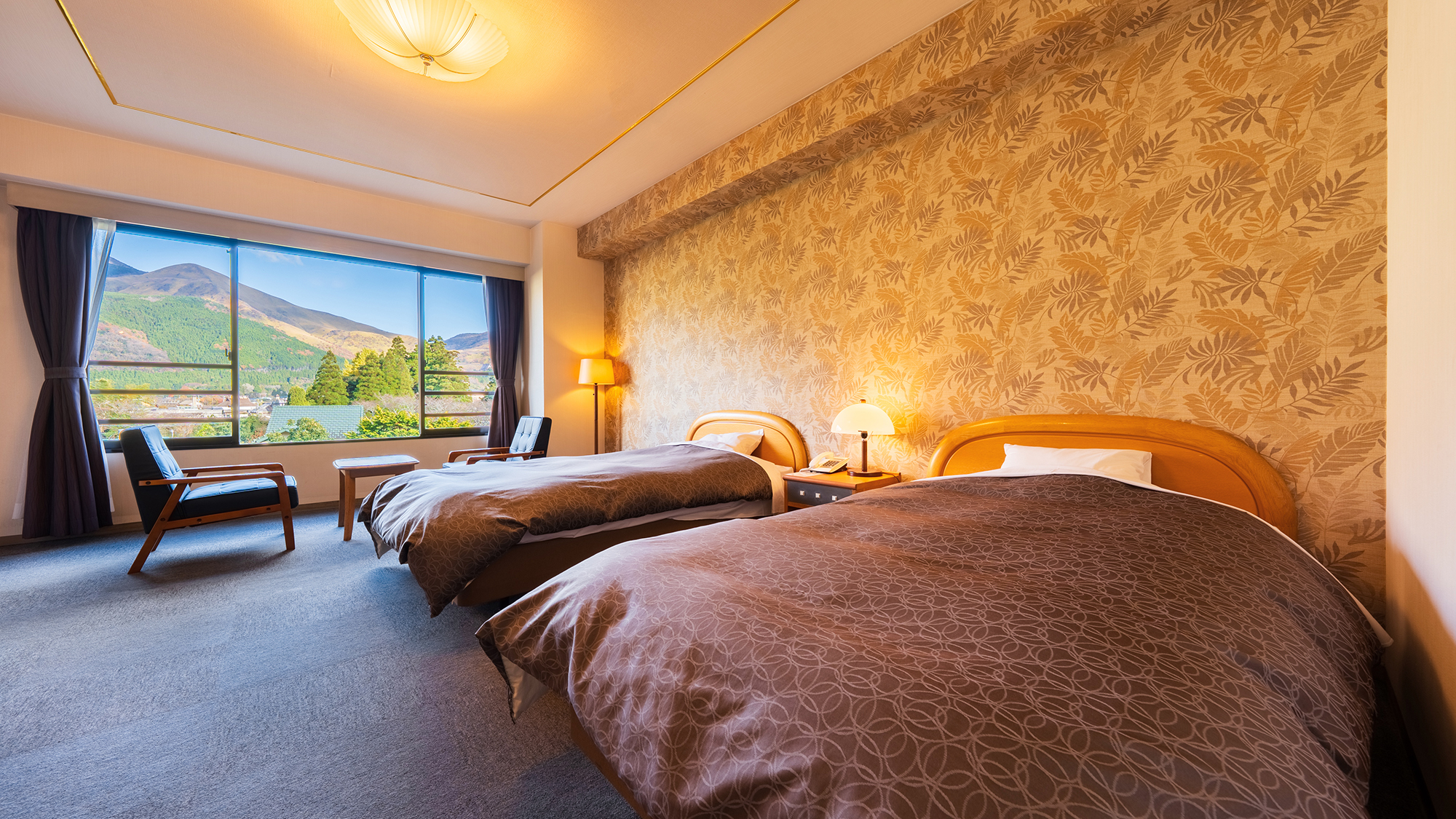 ■ＤＸツイン・由布岳ビュー■大きな窓に映るのは、ゆふいんのシンボル&ldquo;由布岳&rdquo;