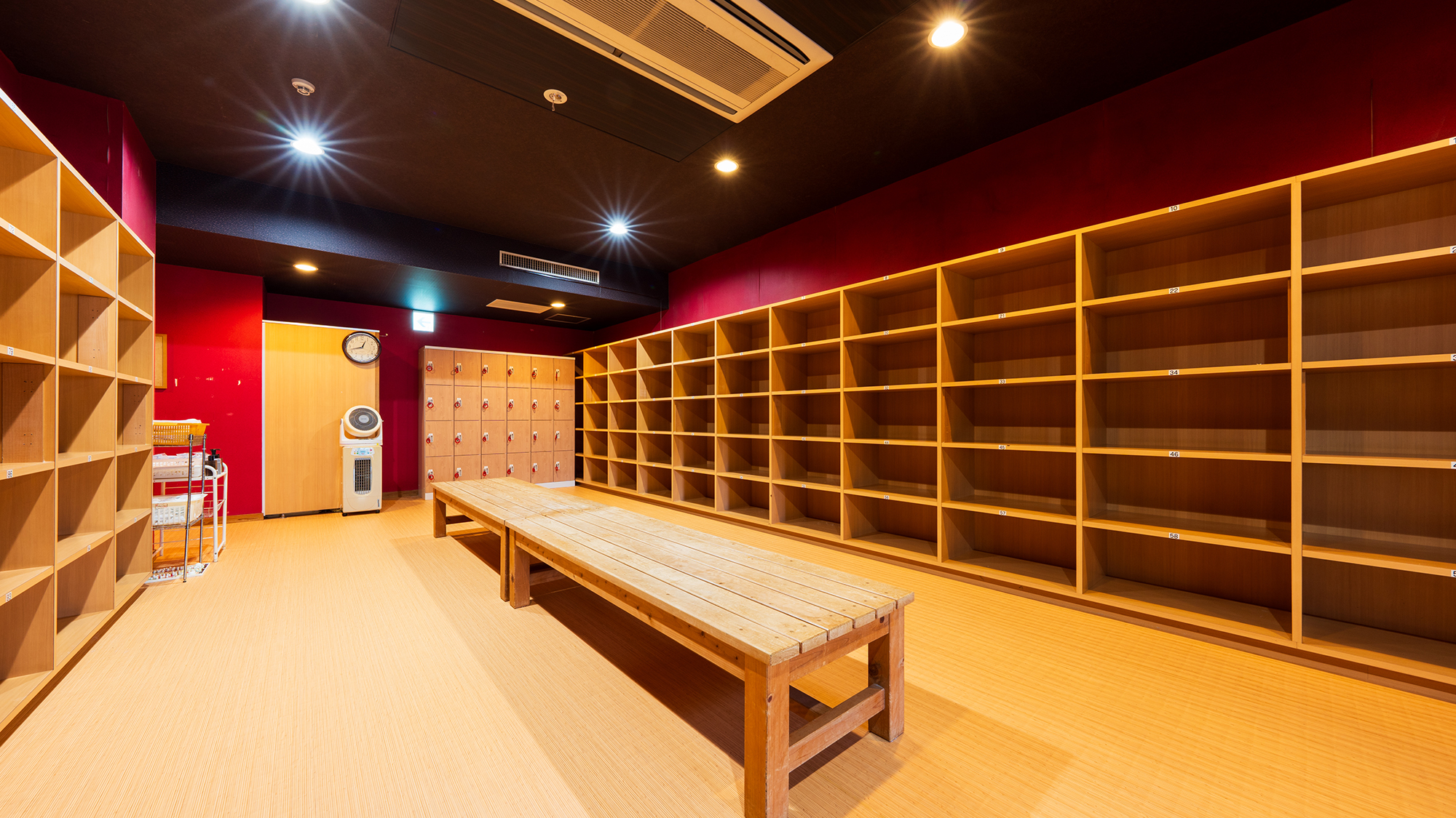 ■あさぎりの湯■旅行の醍醐味、露天風呂！日差しをたくさんとり込み、見晴らしも抜群♪