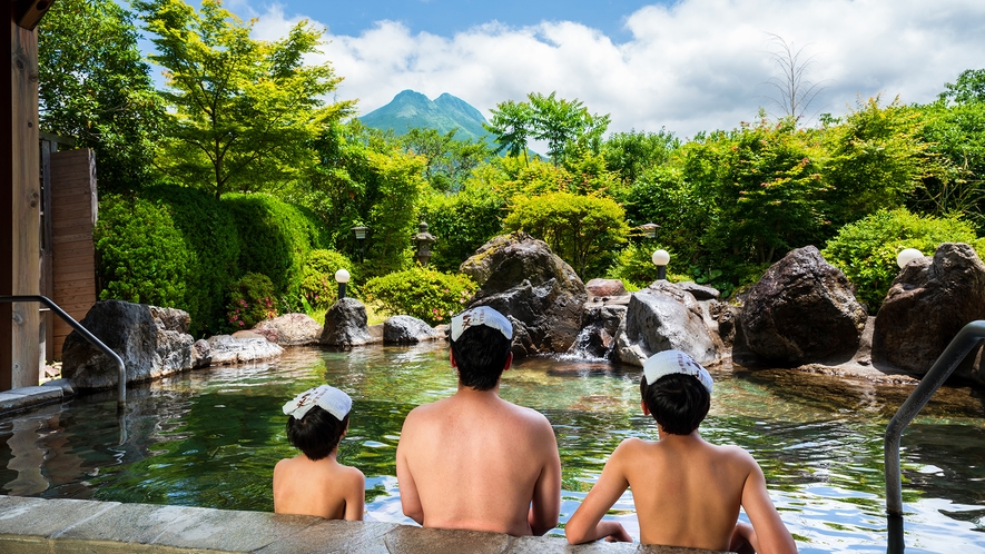 ■ゆふの湯■夏こそ露天風呂！青天井の下で爽やかな風に包まれ、開放感あふれる温泉旅♪