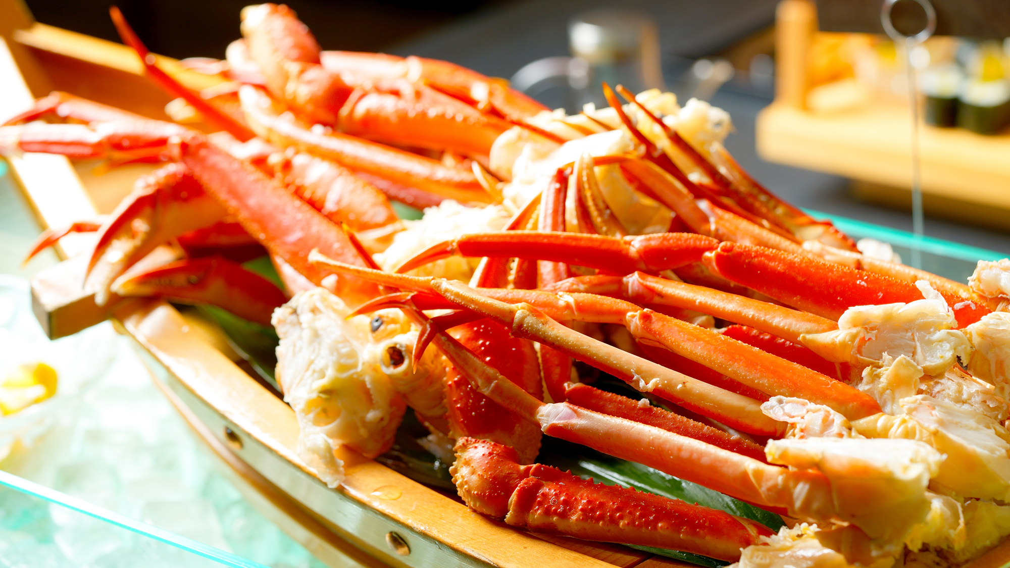 ■エグゼクティブバイキング■ズワイガニの甘みを楽しむ、贅沢な味わい