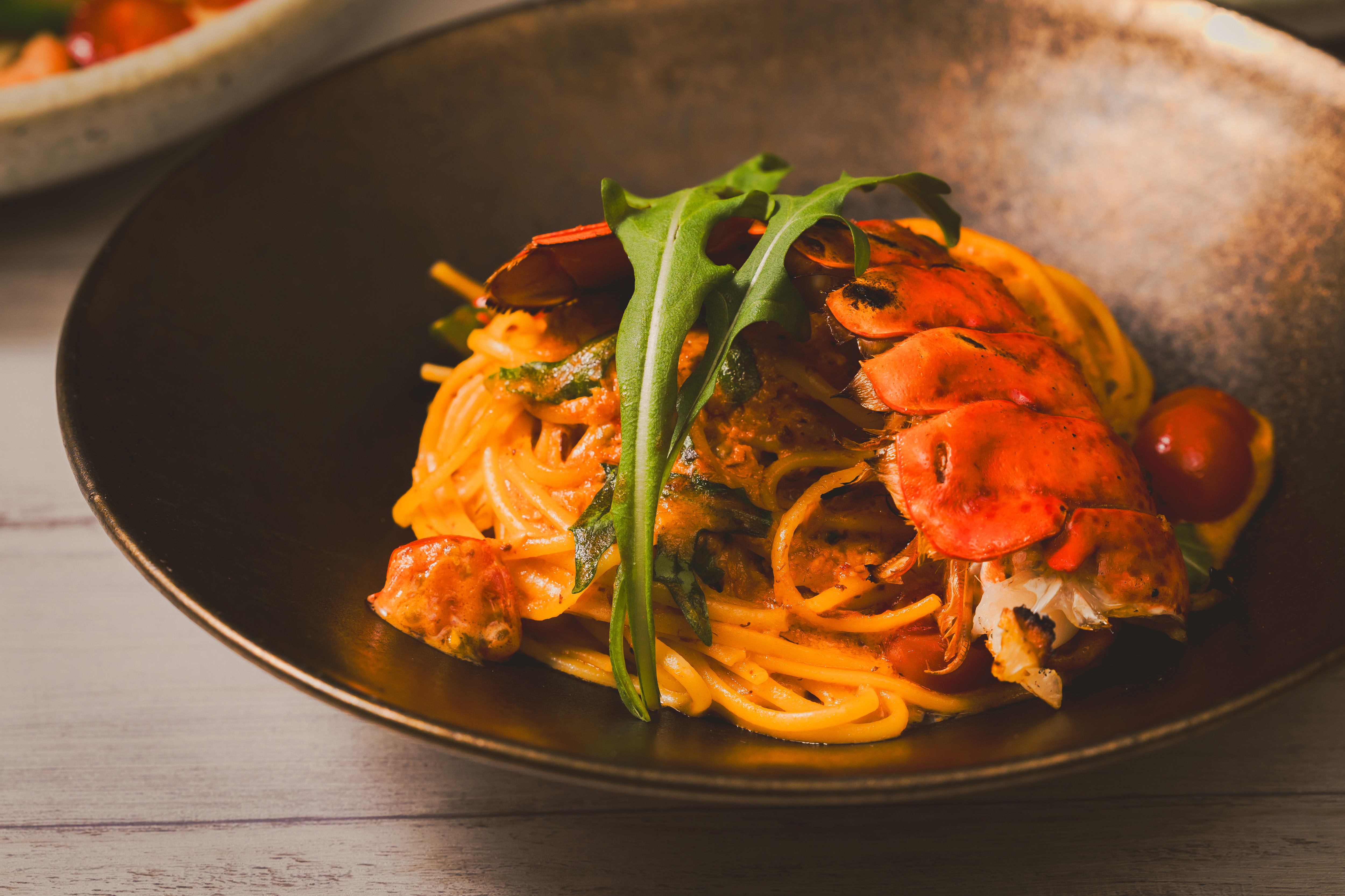 オマール海老とルッコラのトマトクリーム