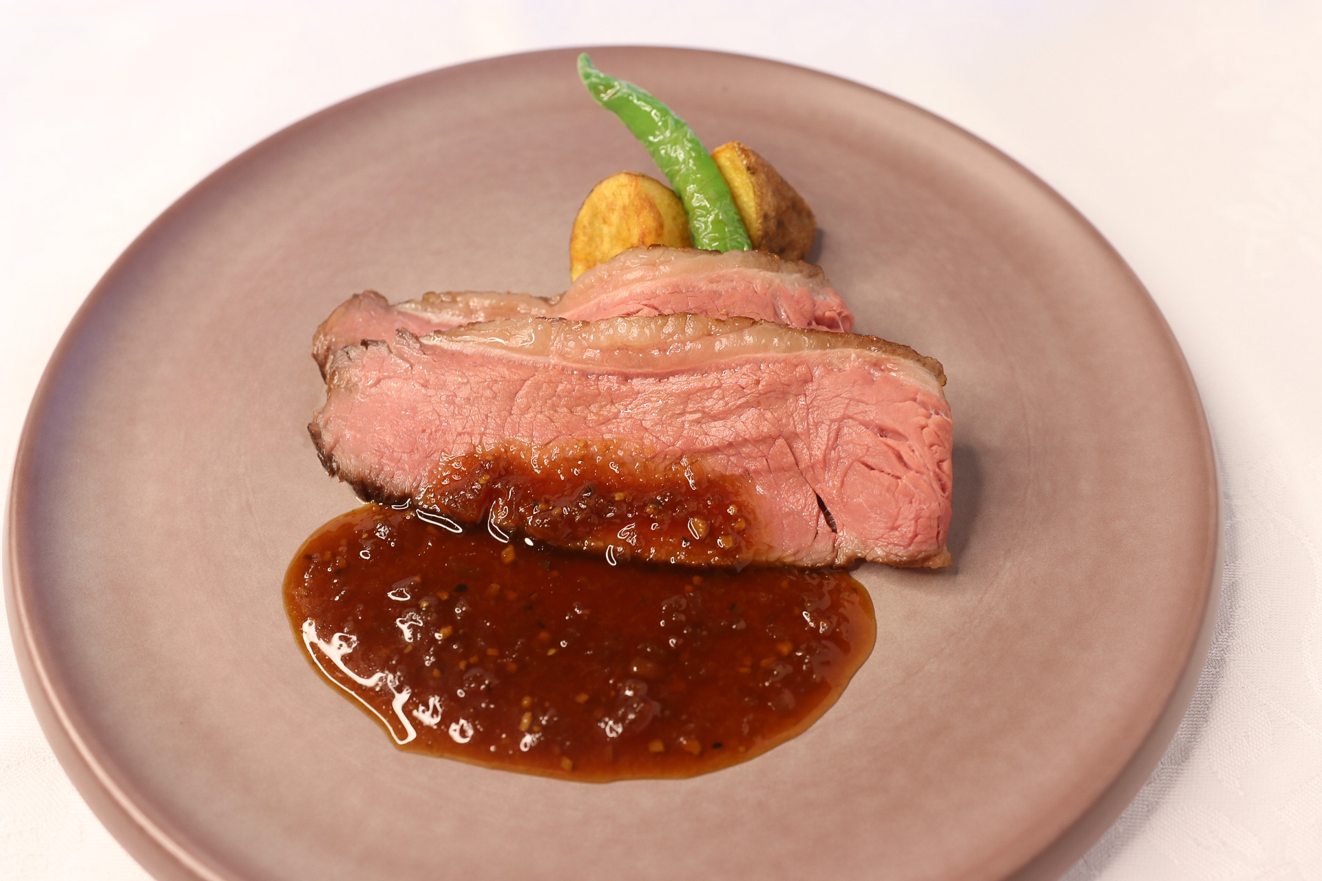 ランチメイン：プライムビーフのローストビーフ ※冬限定