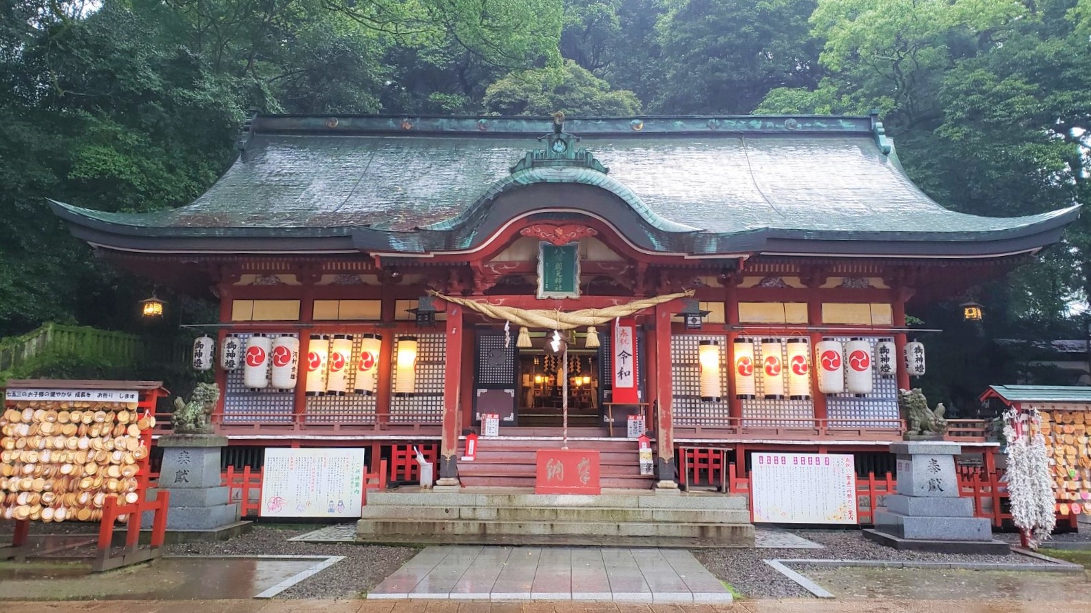 周辺（八幡朝見神社）