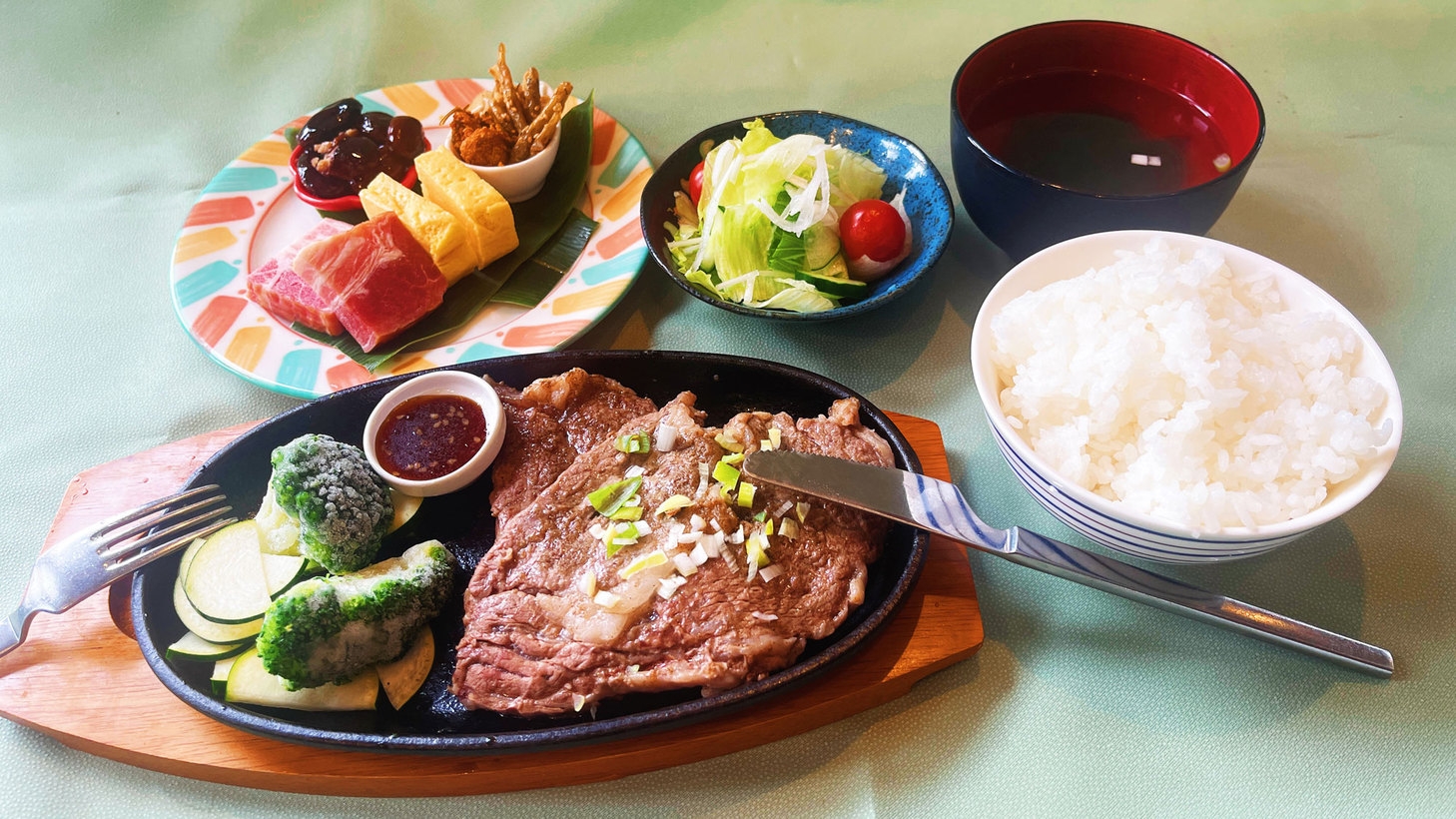 ■2食付きプラン■お食事は白樺湖を望むレストランで♪夕食はステーキメインのセットメニュー！