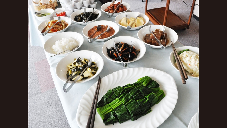 【ご朝食】和食のおかずを豊富にご用意しております